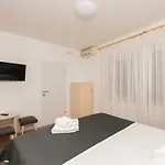 Apartamento Mona