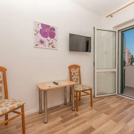 Apartment Mona Makarska