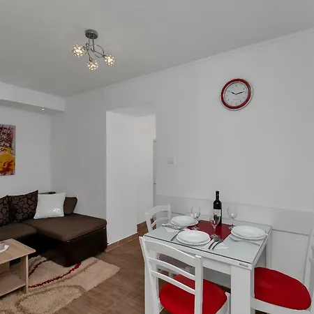 Appartement Mona Makarska