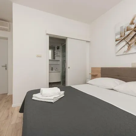 Mona Apartment Makarska