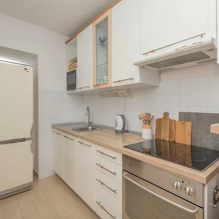 Mona Apartment *