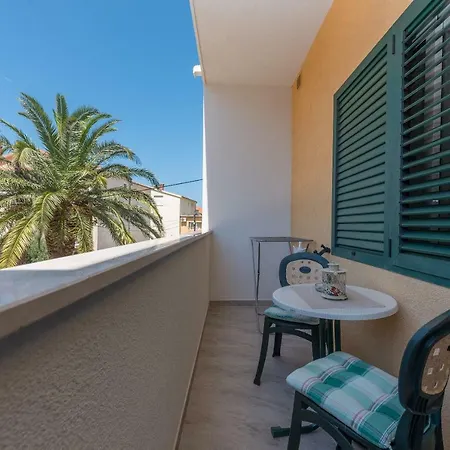 Apartment Mona Makarska