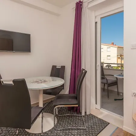 Mona Apartment