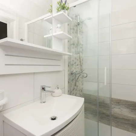 Apartamento Mona *