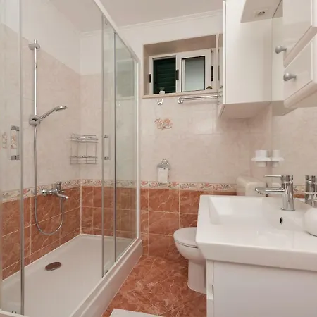 Appartement Mona *