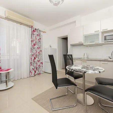 Mona Apartman Makarska