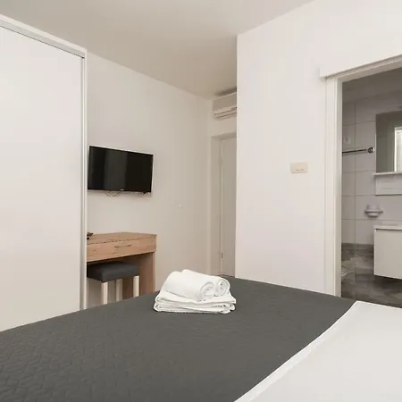 Mona Appartement Makarska