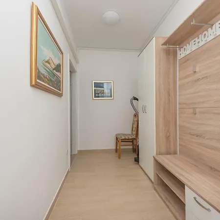 Mona Apartment