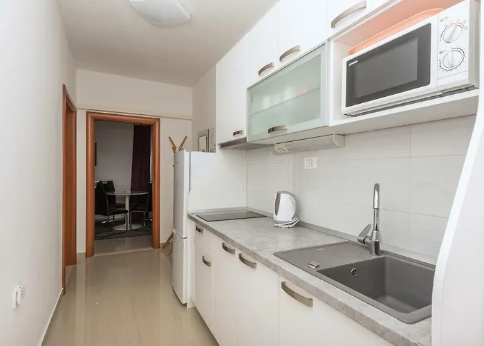 Mona Apartman