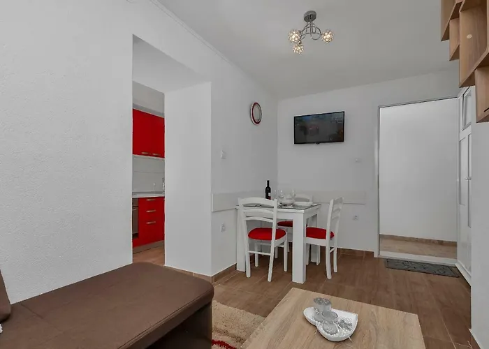 Mona Apartman