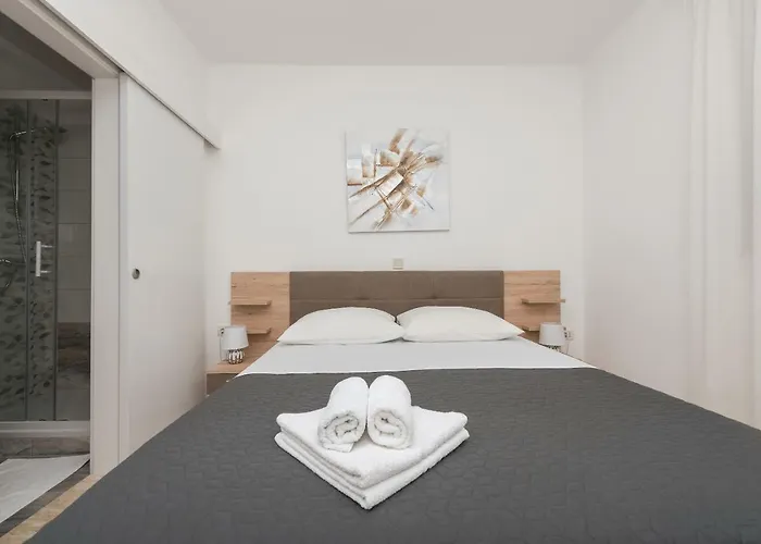 Apartman Mona *