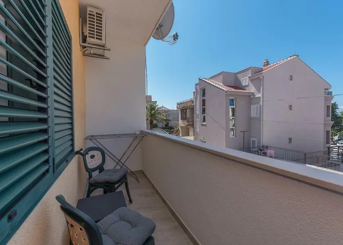 Mona Apartman